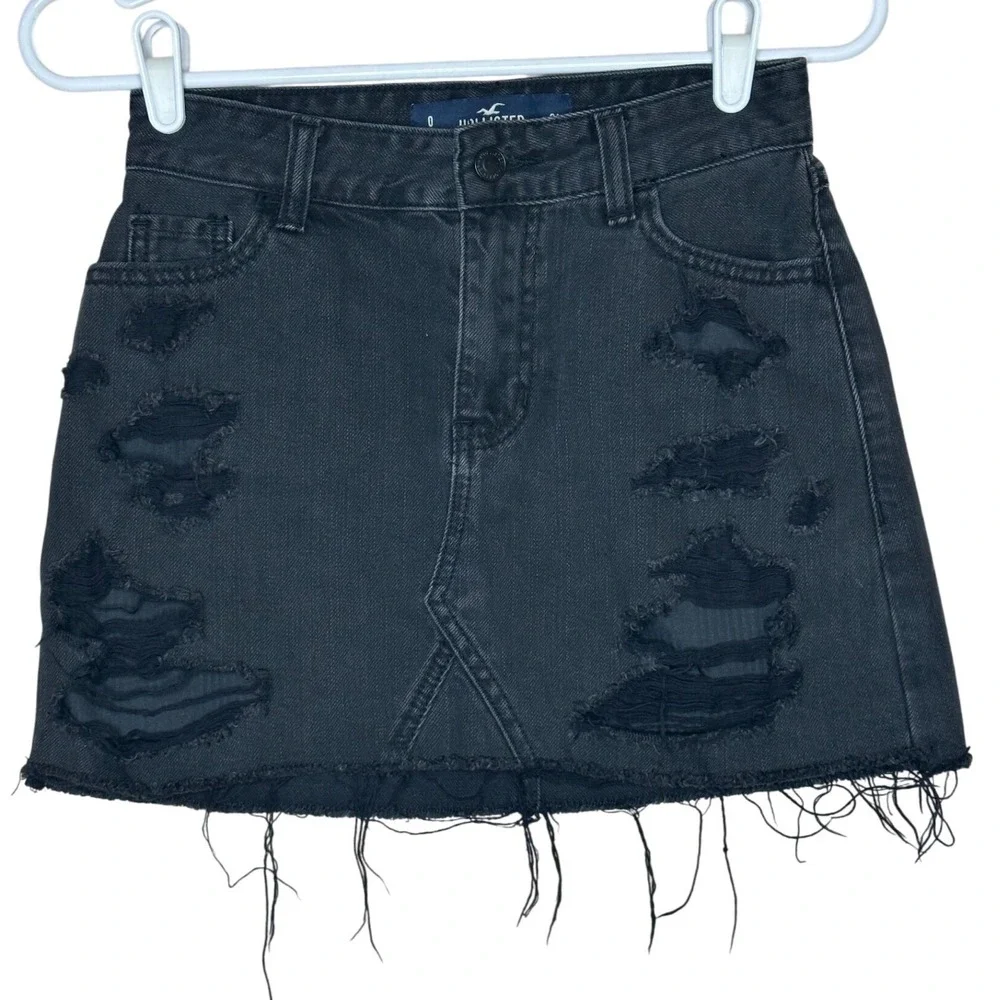 Hollister High Rise Denim Skirt Size 0 / W24 Black Distressed Frayed Hem Grunge